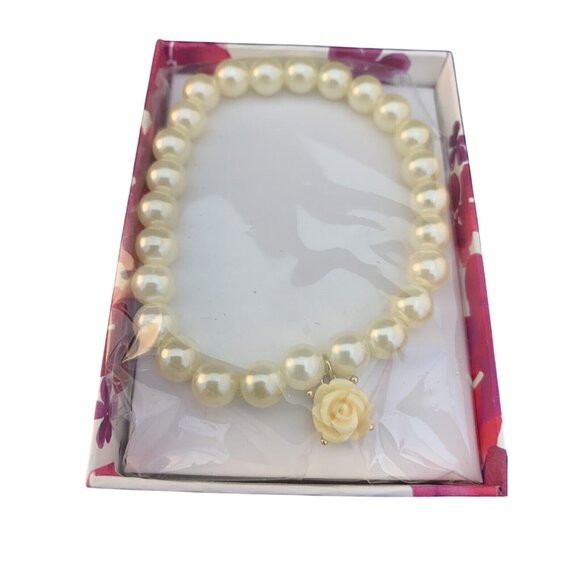 Rosette Touches Stretch Bracelet White Faux Pearls w/ Flower Charm (1637-1-2) - Picture 2 of 4